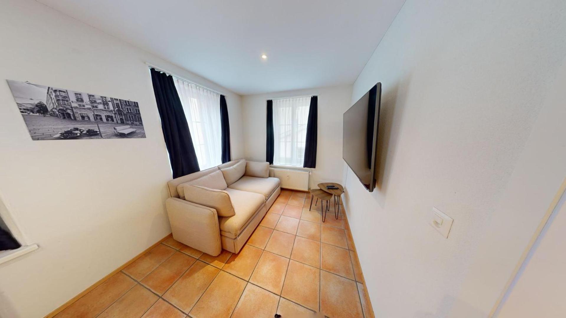 2 Zimmerwohnung - Zentral - 65“ Tv - Arbeitsplatz Coire Extérieur photo