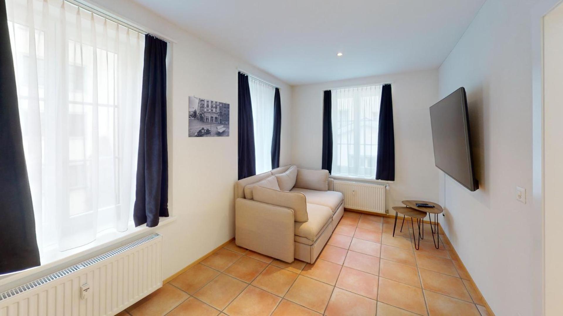 2 Zimmerwohnung - Zentral - 65“ Tv - Arbeitsplatz Coire Extérieur photo