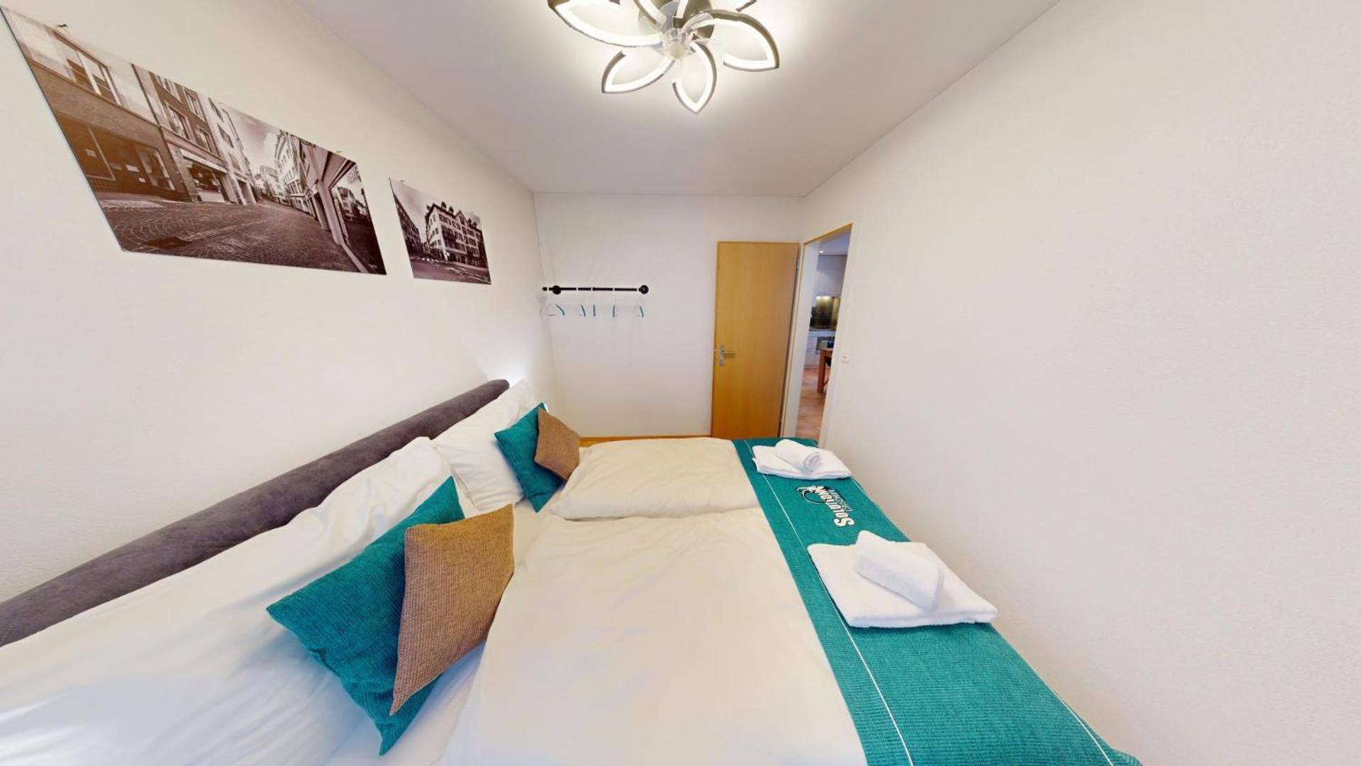 2 Zimmerwohnung - Zentral - 65“ Tv - Arbeitsplatz Coire Extérieur photo